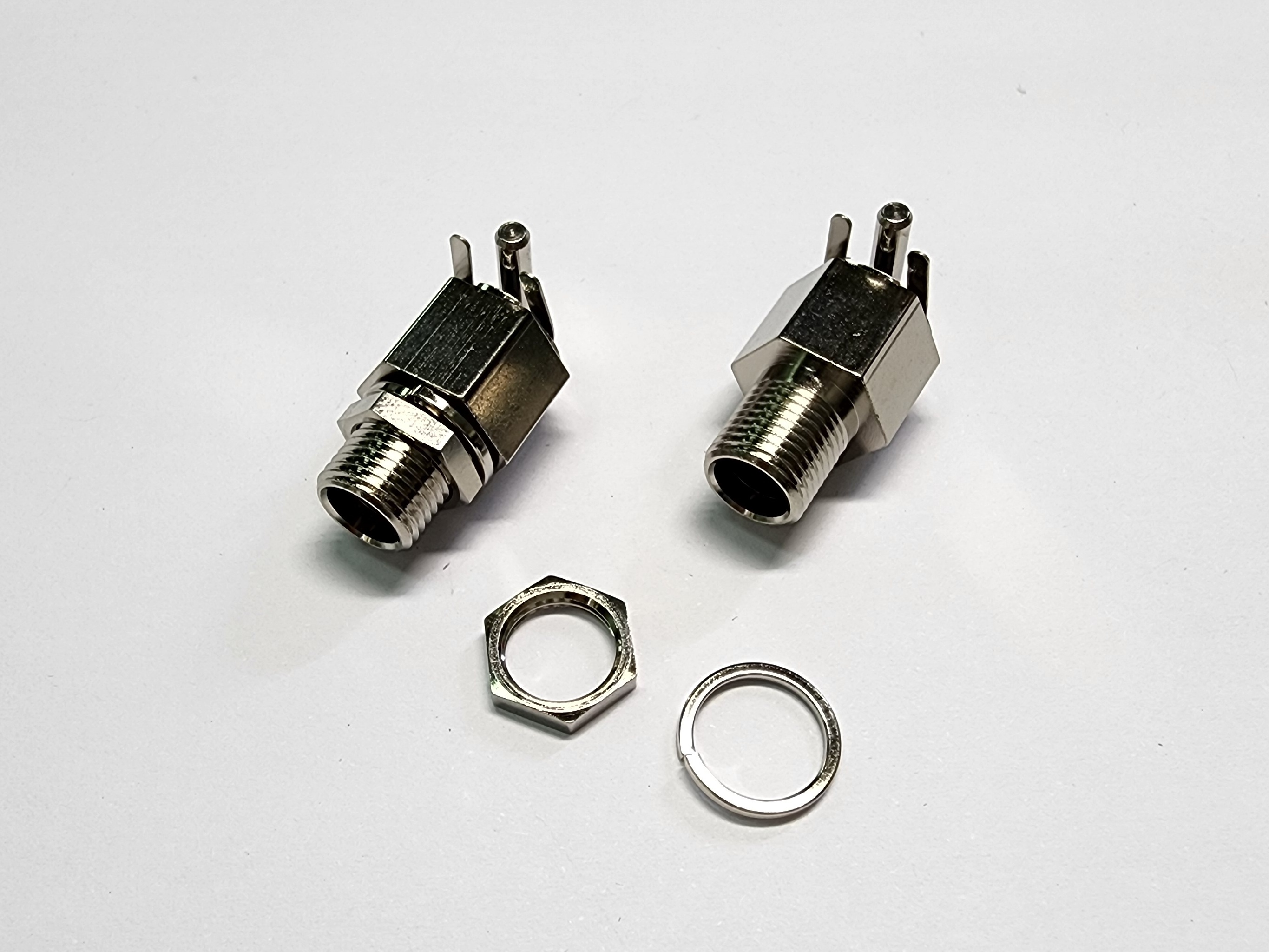 CDCJ-203RDN0-M9 (20V10A)